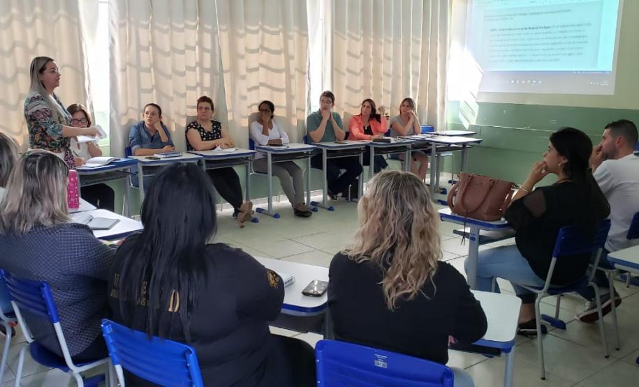 Reunião de fortalecimento da Rede de Proteção dos municípios de Rondon e Guaporema