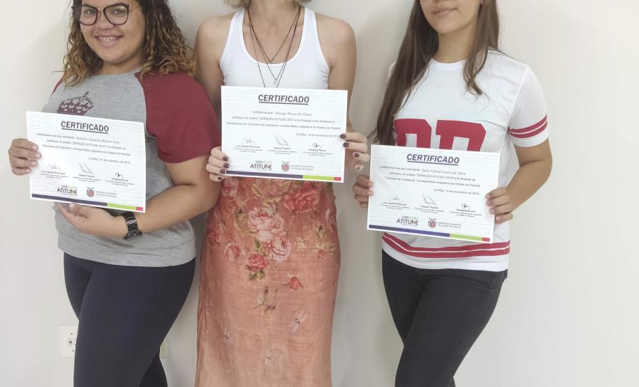 Alunas de Cianorte participam da Caravana da Cidadania do Programa Geração Atitude em Curitiba